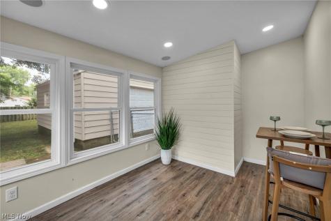 377 Morrison Avenue Cuyahoga Falls OH 44221