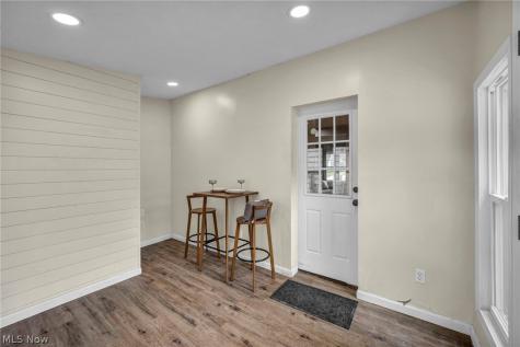 377 Morrison Avenue Cuyahoga Falls OH 44221