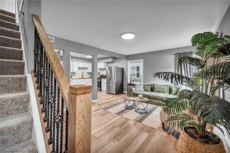 377 Morrison Avenue Cuyahoga Falls OH 44221