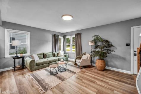 377 Morrison Avenue Cuyahoga Falls OH 44221