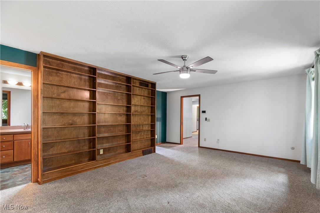 2317 Raintree Street NE Canton OH 44705