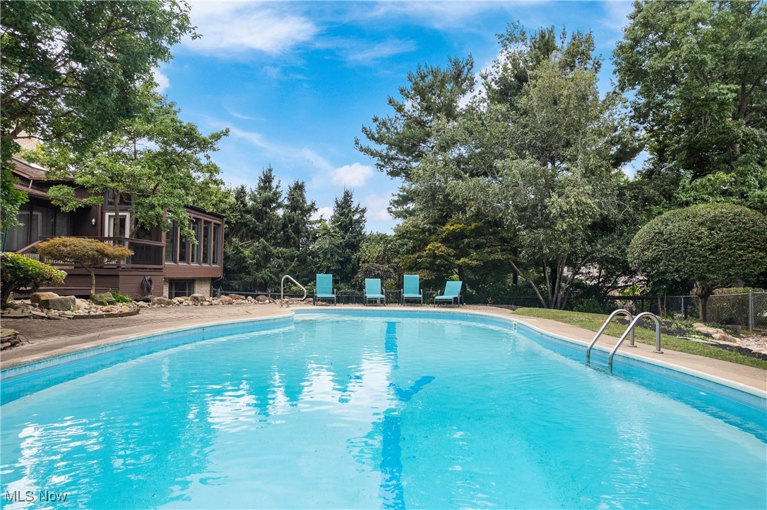 2317 Raintree Street NE Canton OH 44705