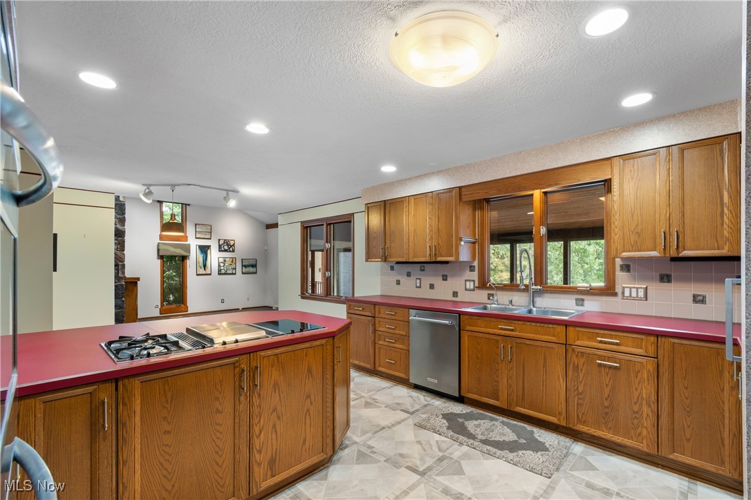 2317 Raintree Street NE Canton OH 44705