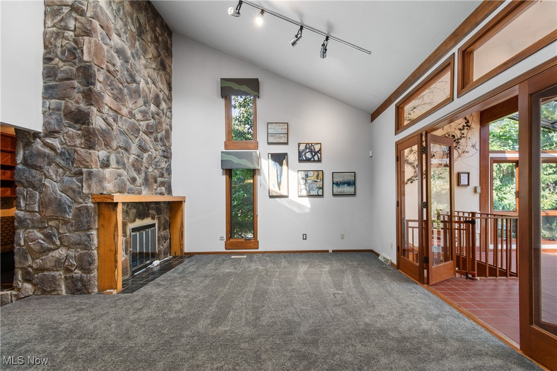 2317 Raintree Street NE Canton OH 44705
