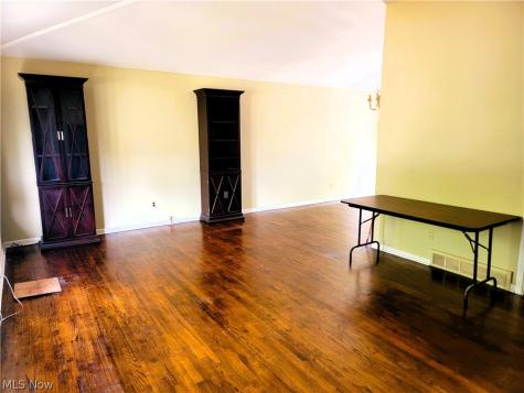 1612 Green Acres Drive Parma OH 44134