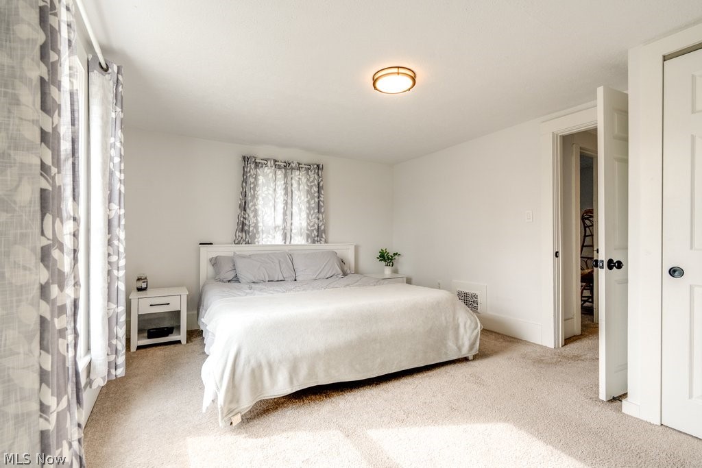 76 16th Street NW Barberton OH 44203