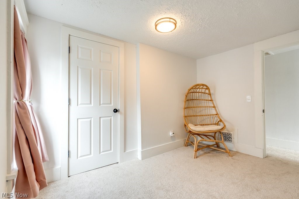 76 16th Street NW Barberton OH 44203