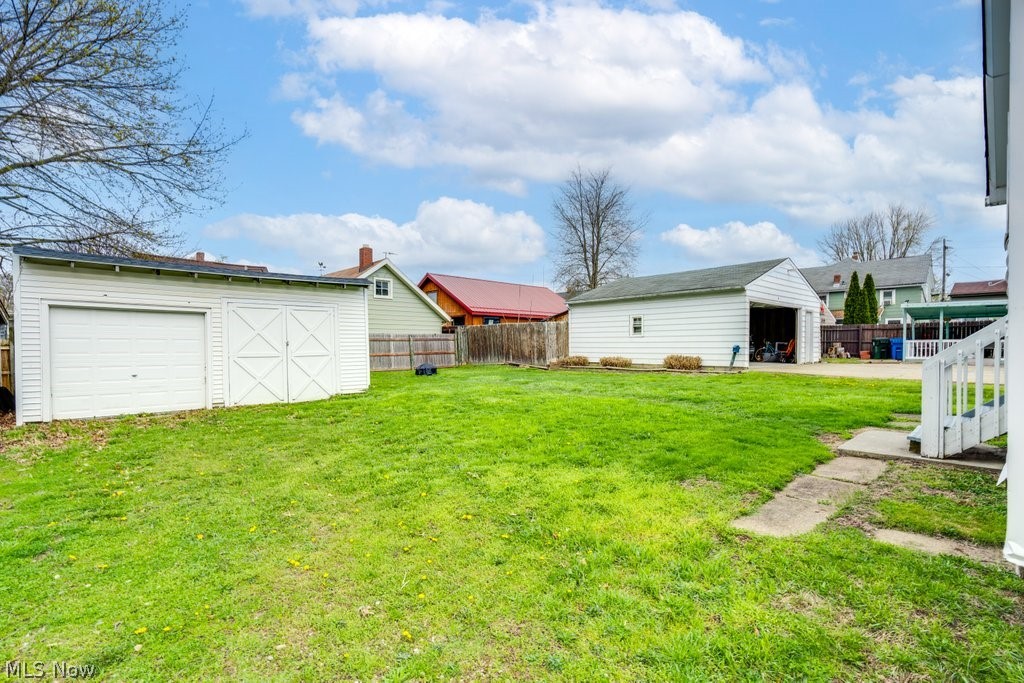 76 16th Street NW Barberton OH 44203