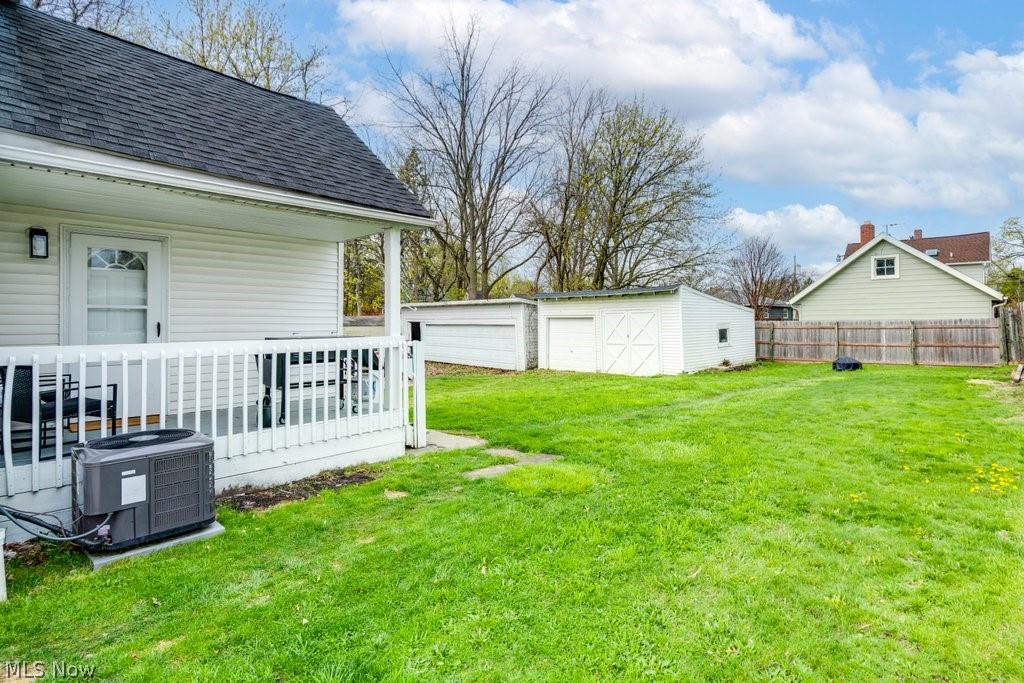 76 16th Street NW Barberton OH 44203