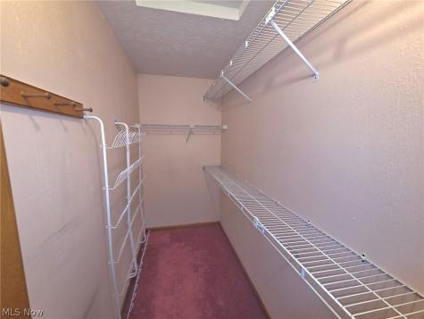 38450 Crossbrook Avenue Willoughby OH 44094