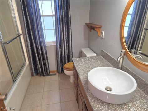 38450 Crossbrook Avenue Willoughby OH 44094