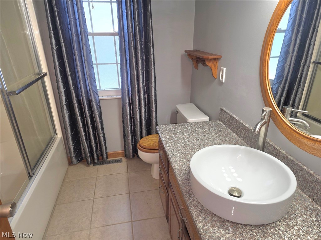 38450 Crossbrook Avenue Willoughby OH 44094