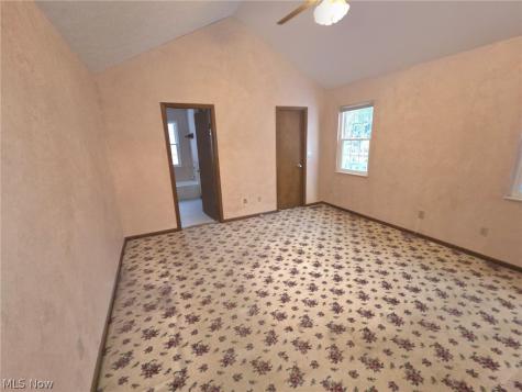 38450 Crossbrook Avenue Willoughby OH 44094