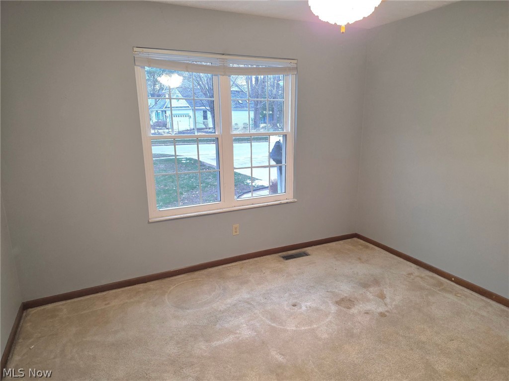 38450 Crossbrook Avenue Willoughby OH 44094