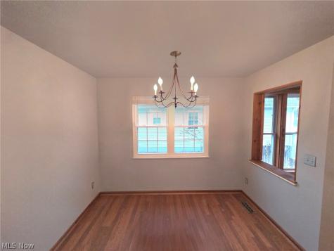38450 Crossbrook Avenue Willoughby OH 44094
