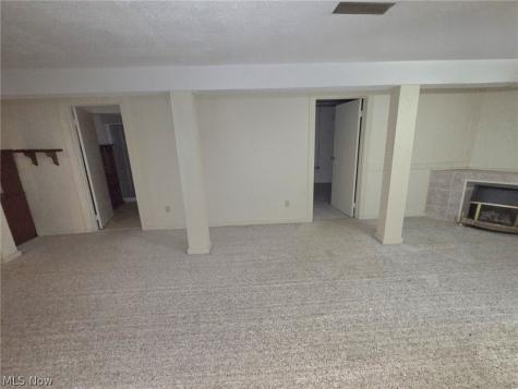 38450 Crossbrook Avenue Willoughby OH 44094