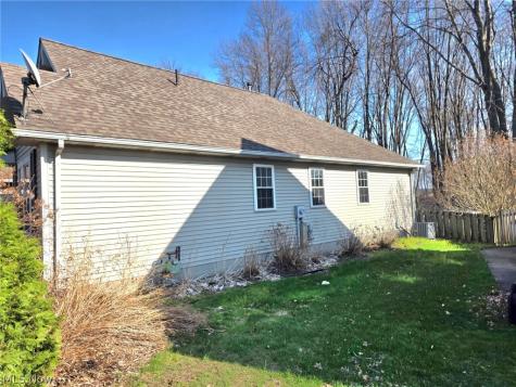 38450 Crossbrook Avenue Willoughby OH 44094