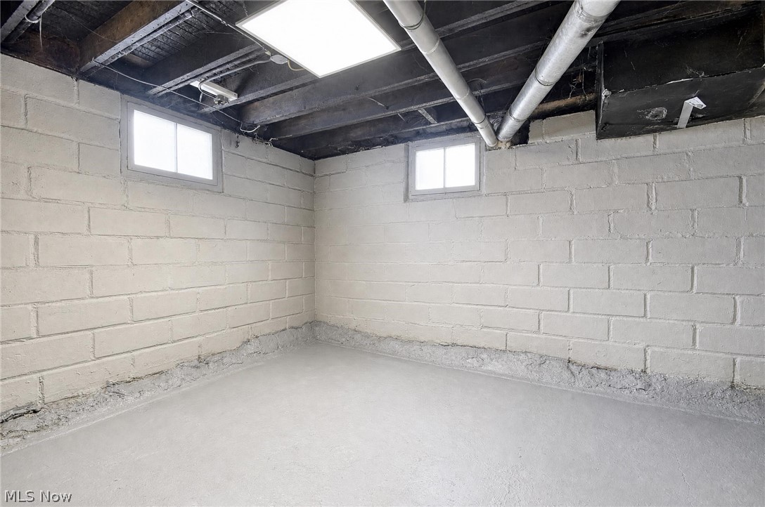 679 Main Street Conneaut OH 44030