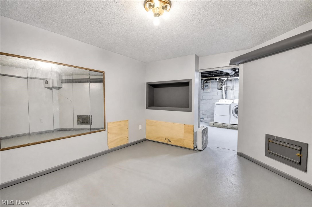 679 Main Street Conneaut OH 44030