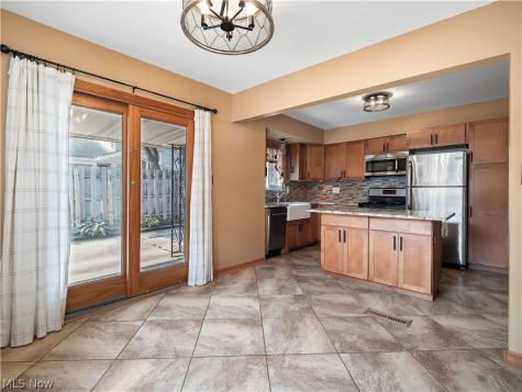 4402 Valleyside Road Cleveland OH 44135