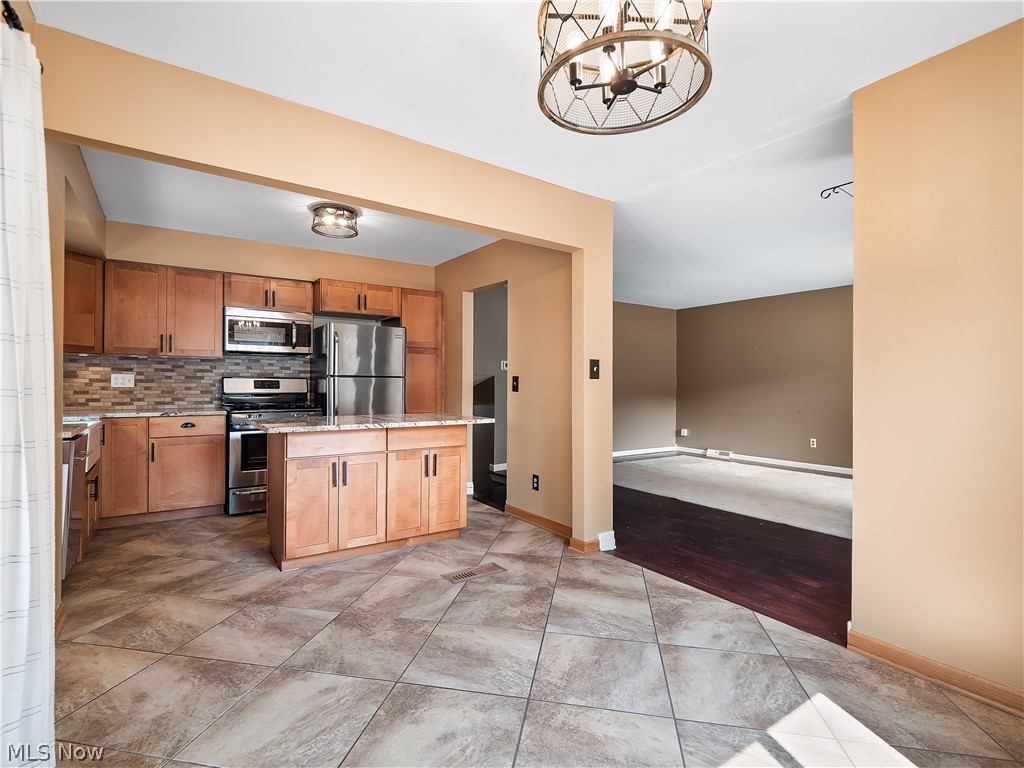 4402 Valleyside Road Cleveland OH 44135