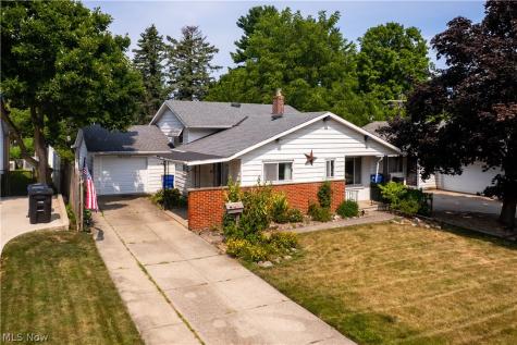 4402 Valleyside Road Cleveland OH 44135