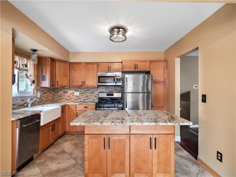 4402 Valleyside Road Cleveland OH 44135