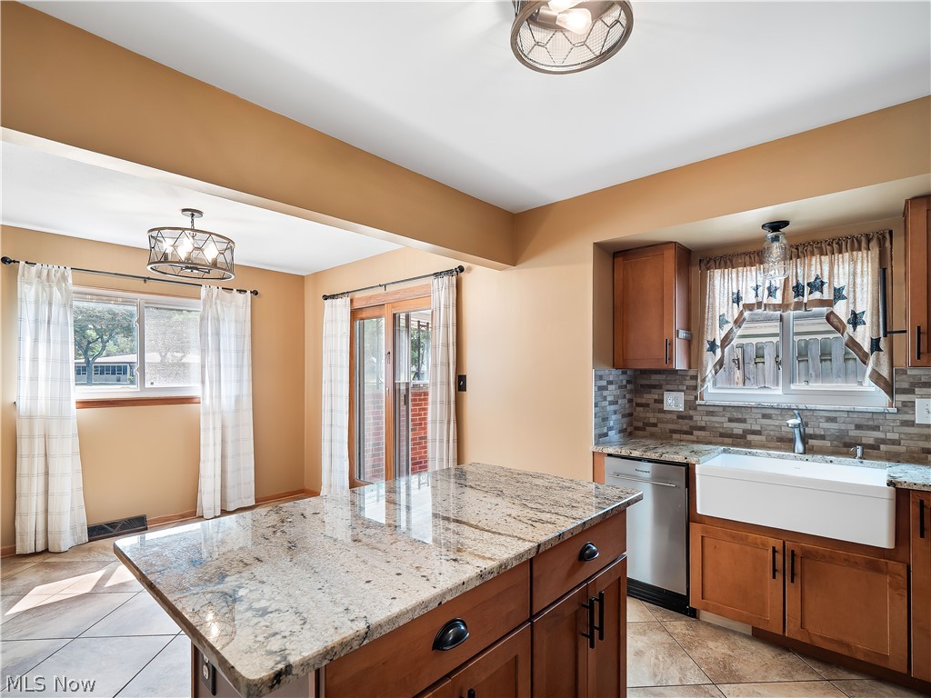 4402 Valleyside Road Cleveland OH 44135