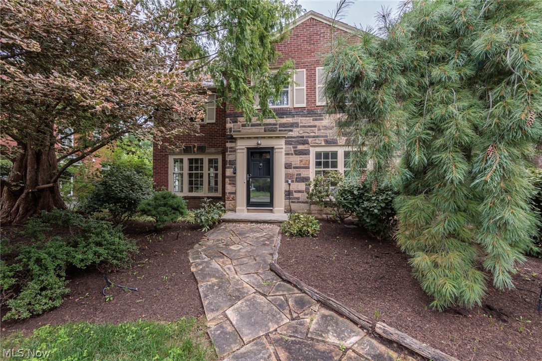 2643 Kerwick Road University Heights OH 44118