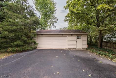 2643 Kerwick Road University Heights OH 44118