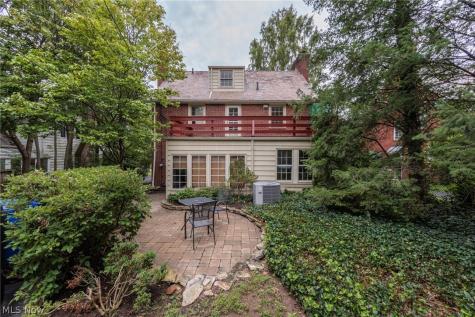 2643 Kerwick Road University Heights OH 44118