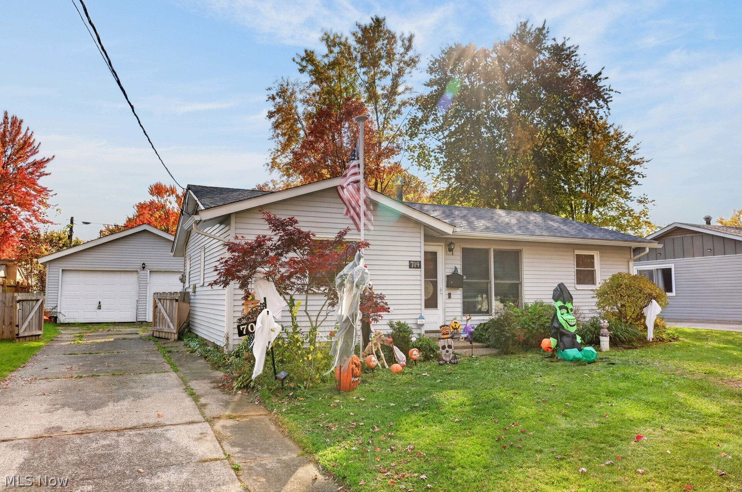 709 Denison Avenue Elyria OH 44035