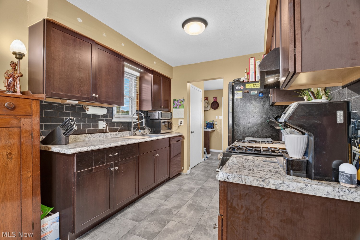 709 Denison Avenue Elyria OH 44035