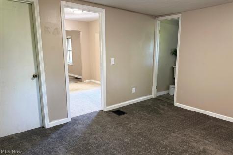 318 Joseph Avenue Barberton OH 44203