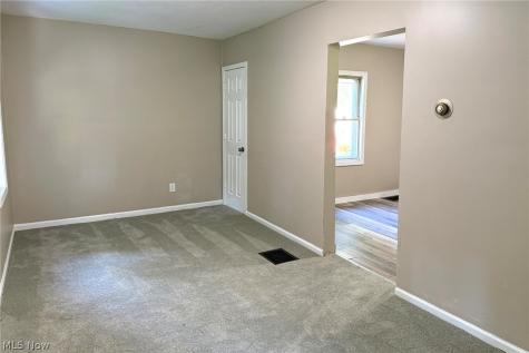 318 Joseph Avenue Barberton OH 44203