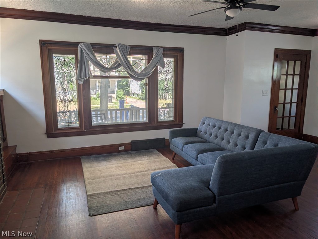 4225 Memphis Avenue Cleveland OH 44109