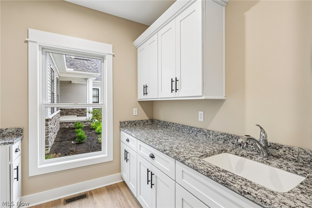 447 Sunrise View Drive Akron OH 44313