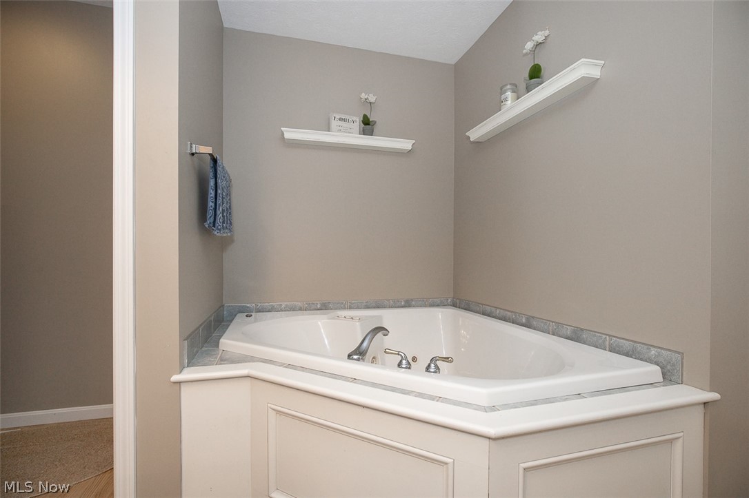 33316 Ambleside Drive Avon Lake OH 44012