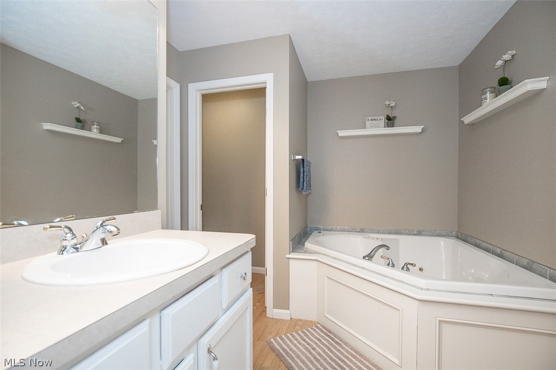33316 Ambleside Drive Avon Lake OH 44012