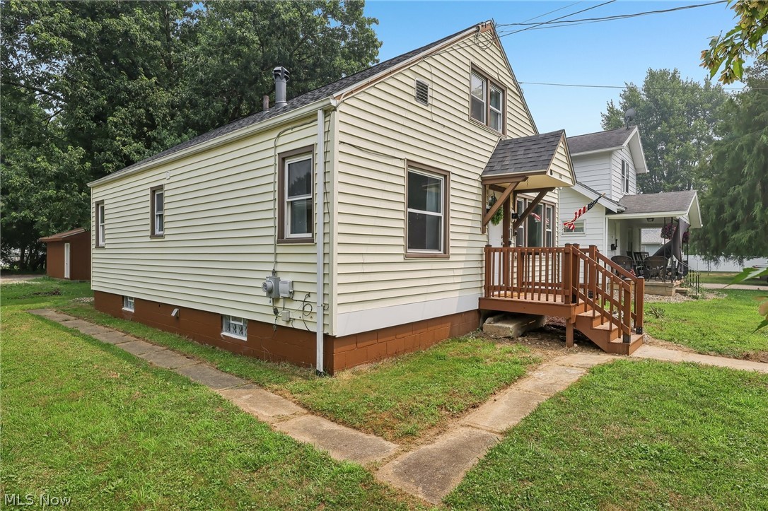 143 Conrad Street Barberton OH 44203