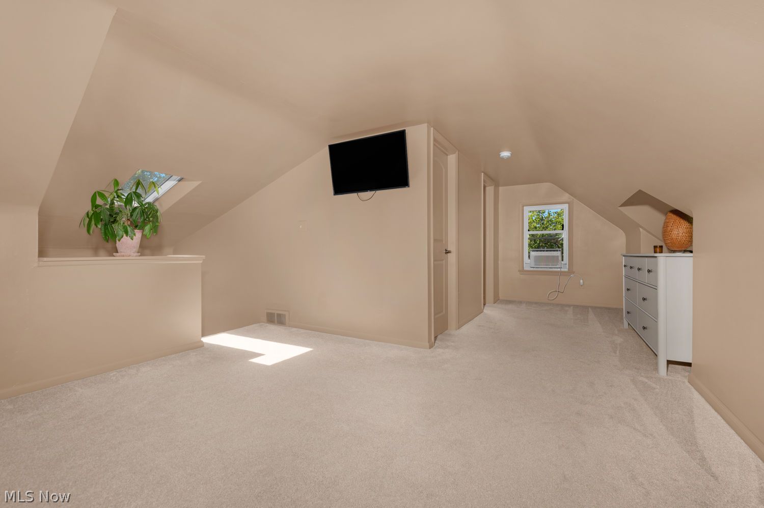 1533 Lewis Drive Lakewood OH 44107