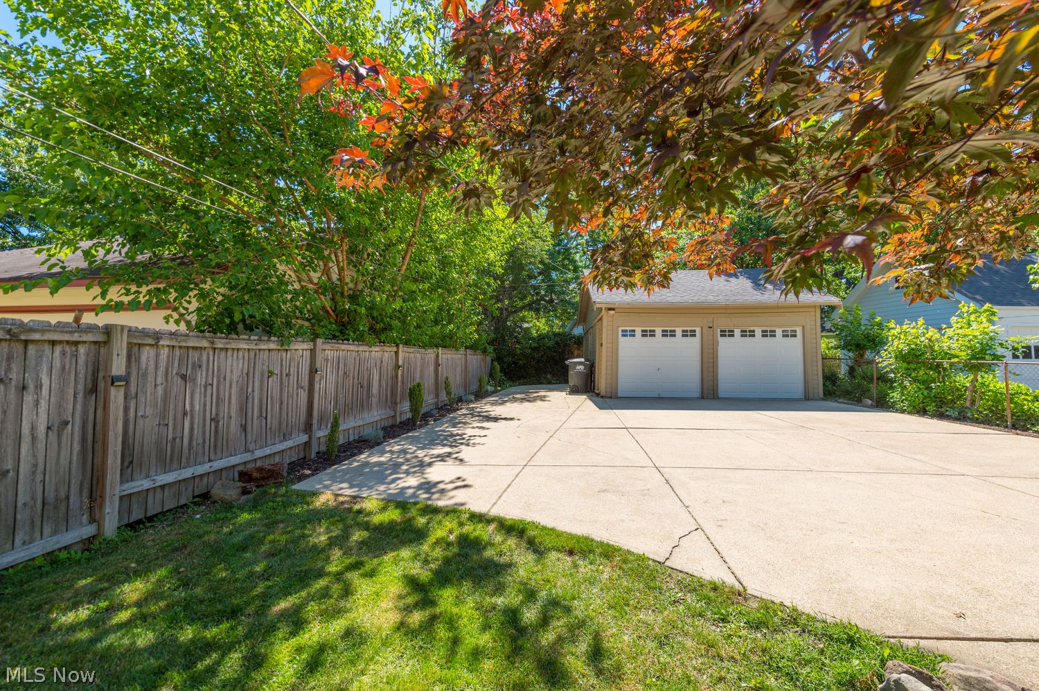 1533 Lewis Drive Lakewood OH 44107