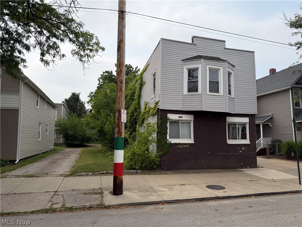 1258 W 65th Street Cleveland OH 44102