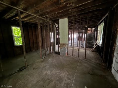 1258 W 65th Street Cleveland OH 44102