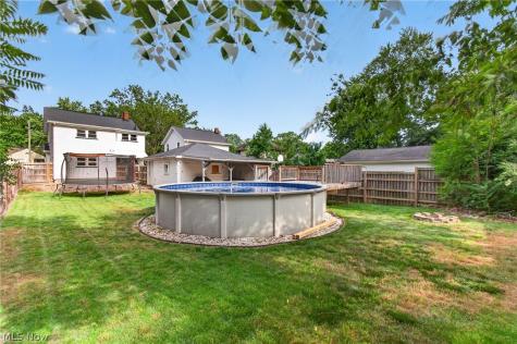 1027 2nd Street NE Massillon OH 44646
