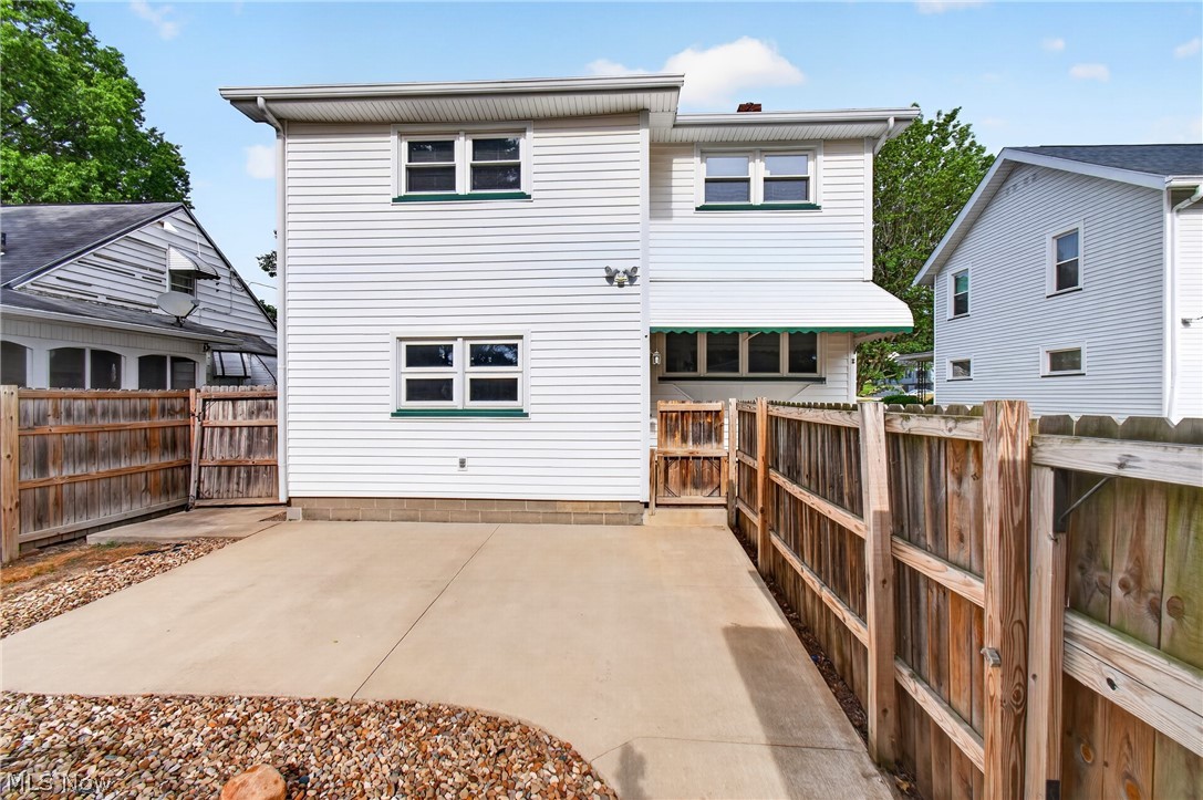1027 2nd Street NE Massillon OH 44646