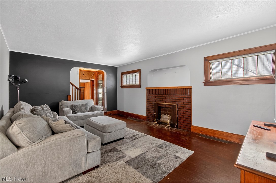 1027 2nd Street NE Massillon OH 44646