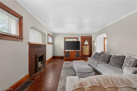 1027 2nd Street NE Massillon OH 44646