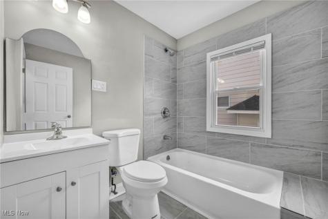 3546 Menlo Road Shaker Heights OH 44120