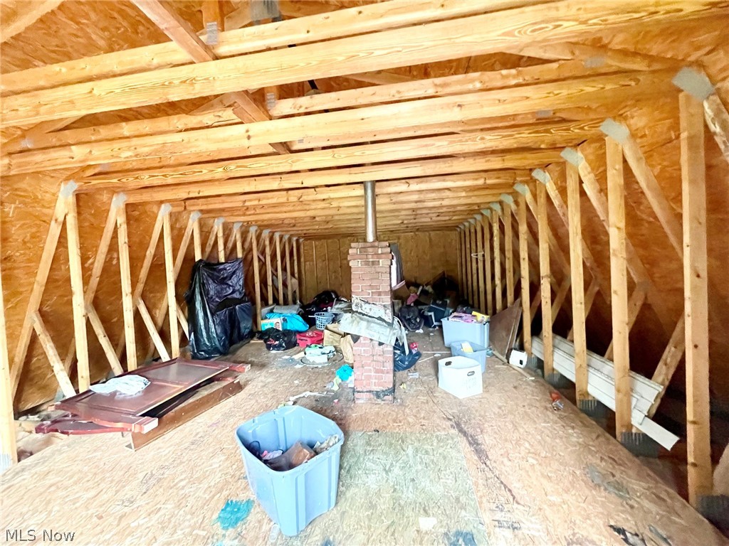 3187 Orchard Warren OH 44484